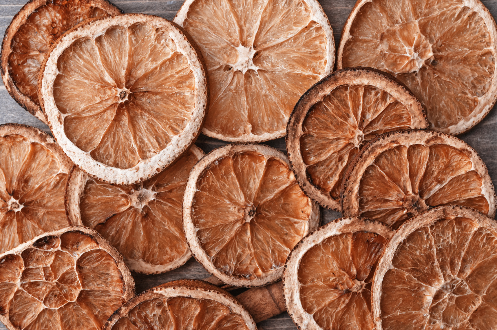 dry dehydrated oranges